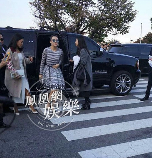 Diện váy 6 triệu đồng chương tử di tỏa sáng không thua kém ai tại đám cưới song - song