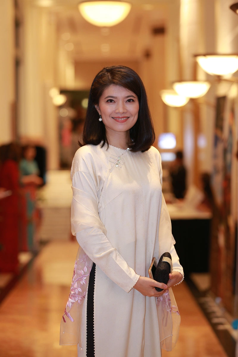 Diễn viên xuân bắc cựu btv diệp anh nam em say mê với vẻ đẹp việt nam