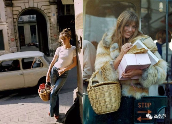 Đừng khinh những món đồ cổ lỗ này vì nó đang khiến các chị em điên đảo trở lại