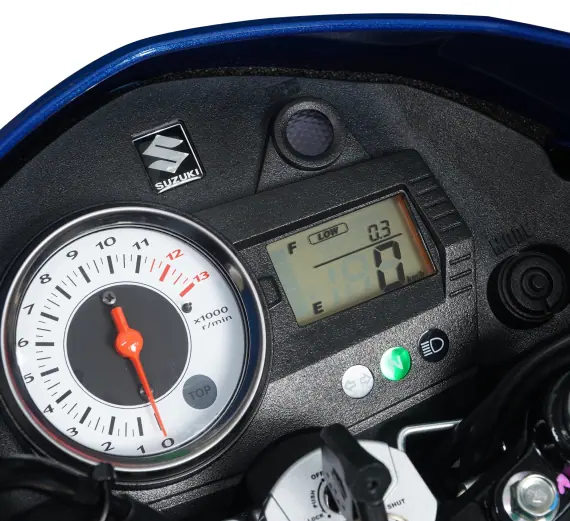 Fan suzuki sẽ đứng ngồi không yên với giao diện mới của 2 phiên bản raider r150 2025