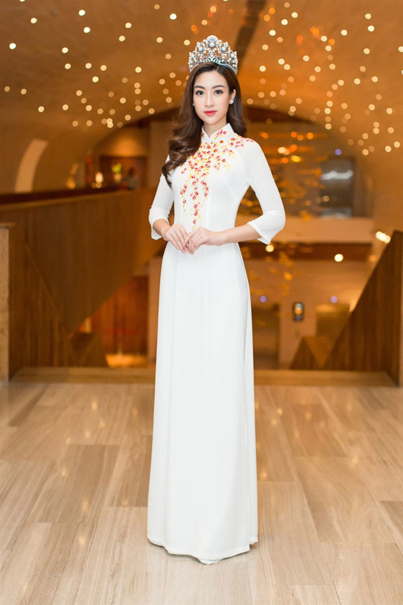 Fan thích thú bàn luận xôn xao khi đỗ mỹ linh đọ sắc với các hoa hậu láng giềng