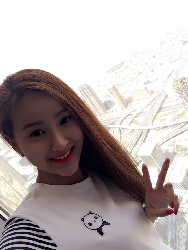 Hành trình lột xác phong cách từ á quân the face đến miss globe 2017 của khánh ngân