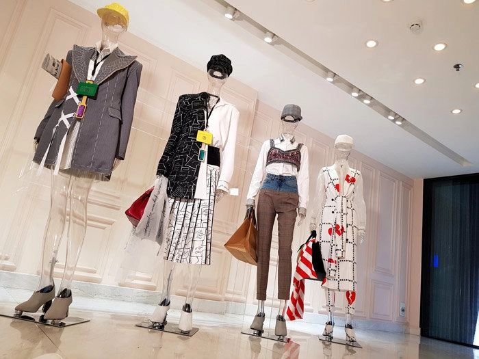 Hết làm mẹ chồng thanh hằng tiếp tục trở thành chị đại ngày thứ 6 của công trí