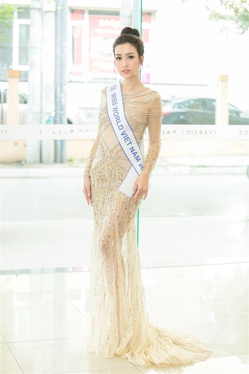 Hoa hậu đỗ mỹ linh bắn tiếng anh như gió trước khi lên đường thi miss world 2017