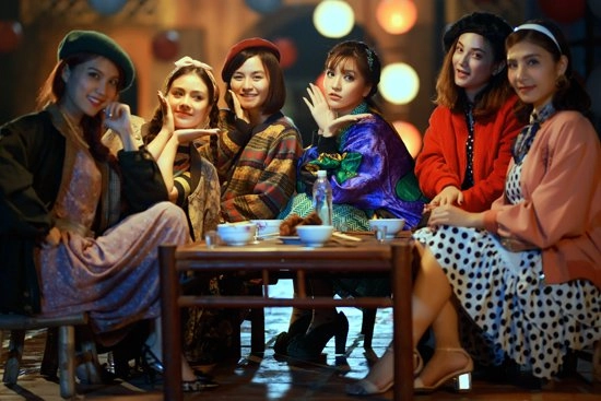 Hóa ra hồ ngọc hà bích phương và chi pu cũng rất say mê đồ hàng thùng