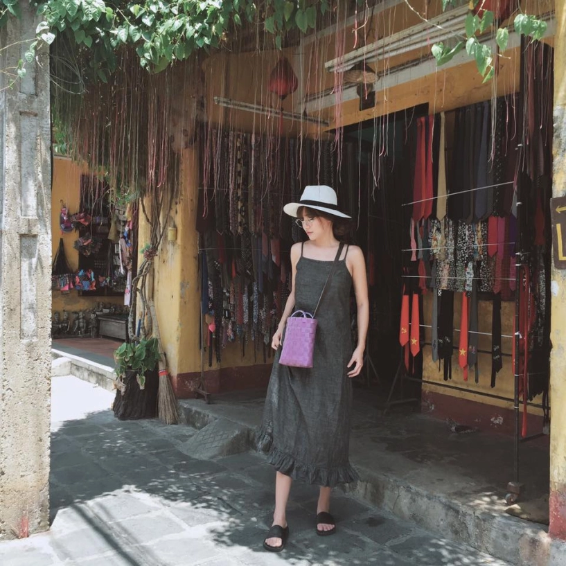 Hóa ra hồ ngọc hà bích phương và chi pu cũng rất say mê đồ hàng thùng