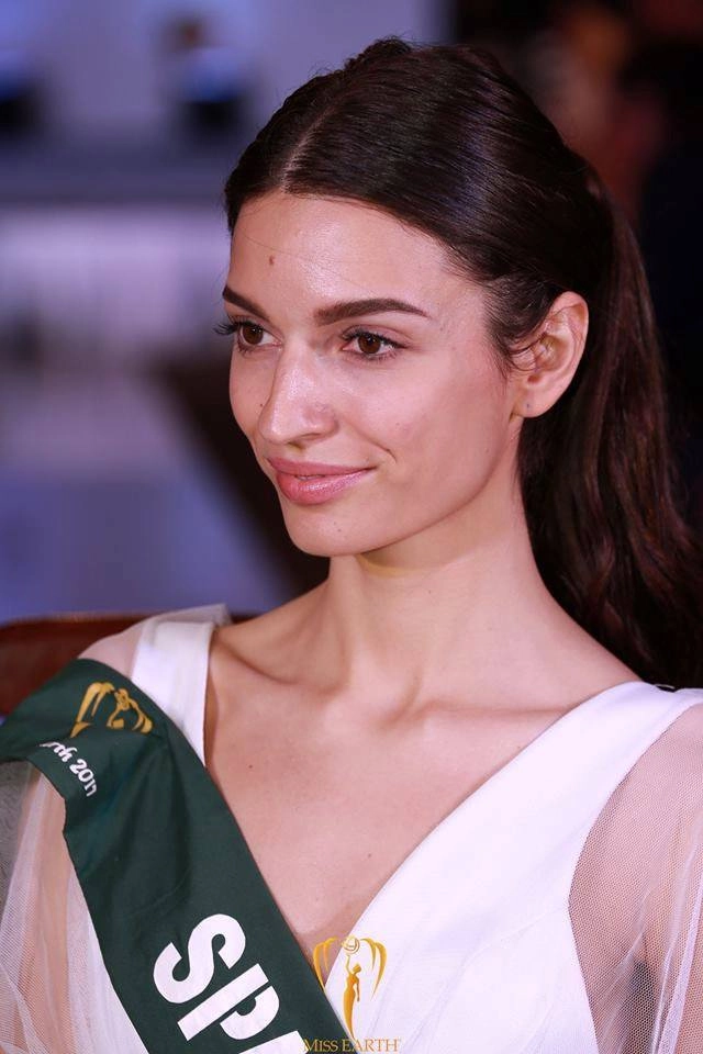 hoảng hốt khi ngắm nhan sắc thật sự không photoshop của thí sinh hoa hậu trái đất 2017