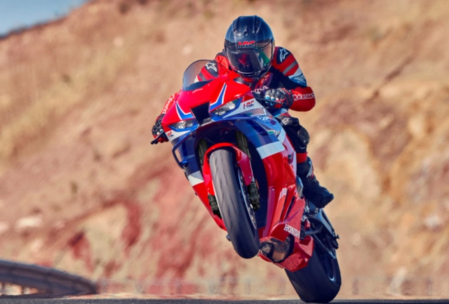 Honda cbr1000rr-r 2025 mới ra mắt đẹp hơn những gì tôi tưởng