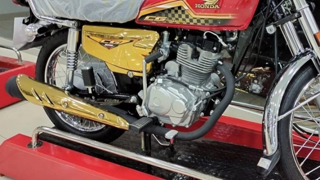 Honda cg125 golden edition với 2 phối màu cực độc giá cực rẻ chỉ 3 chỉ vàng
