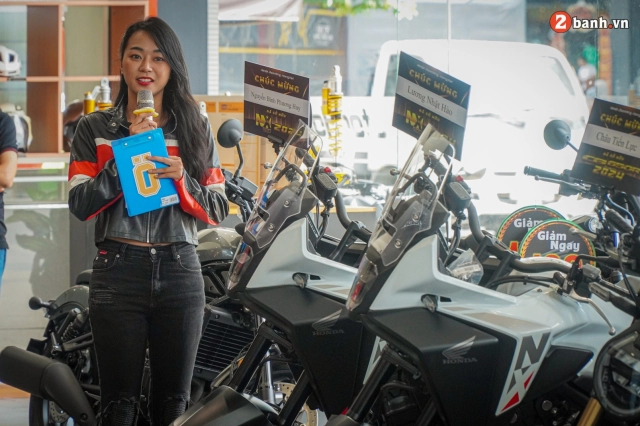 Honda dreamwing hoàng việt bàn giao những mẫu xe mô tô thế hệ 2024 đến tay khách hàng