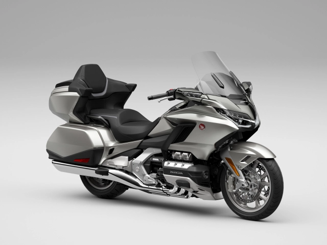 Honda gold wing 2025 ra mắt tại việt nam với phiên bản màu mới