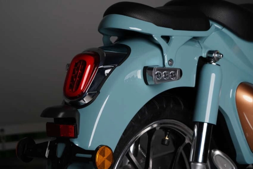 Kamax super pro 125 làm tôi bất ngờ khi có ngoại hình tương tự super cub c125 nhưng giá rẻ gấp đôi