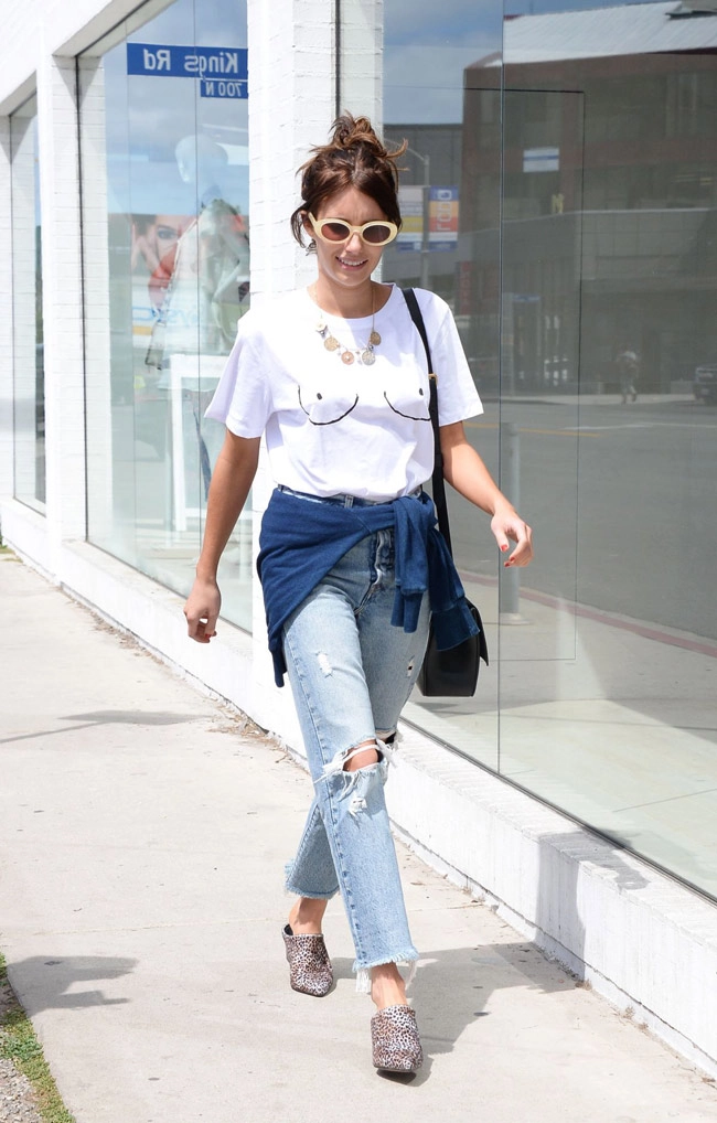 Không cần hở lộ các cô gái mặc thế này cũng đủ để vòng 1 gây chú ý