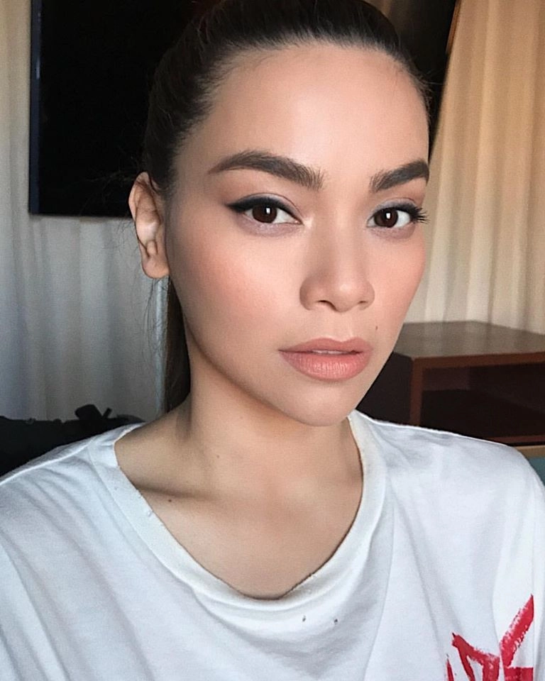 Không photoshop liệu hồ ngọc hà có đẹp xuất sắc như thường thấy