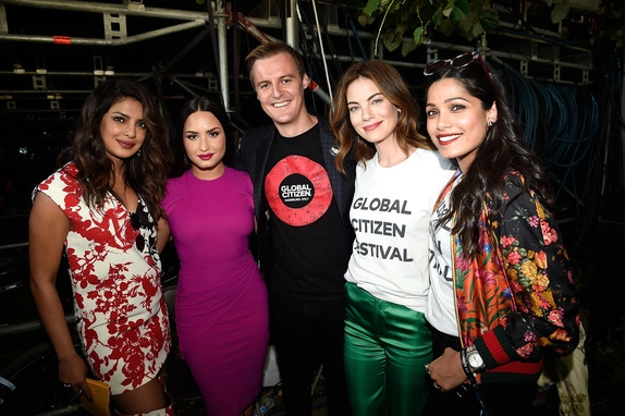 Không photoshop liệu hồ ngọc hà có đẹp xuất sắc như thường thấy