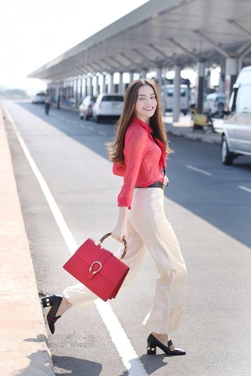 Lần đầu tiên hoa hậu kỳ duyên vượt mặt hoa hậu đỗ mỹ linh khi đụng hàng