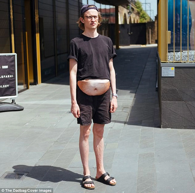 Mẫu túi bụng bia lông lá kì dị của mày râu khiến chị em phát khiếp