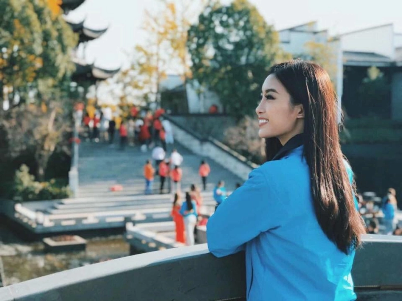 Miss world 2017 đỗ mỹ linh lại khiến fans nở mũi khi giới thiệu việt nam bằng tiếng anh