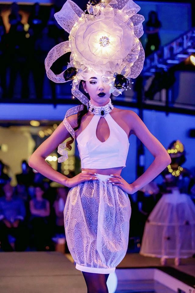 Mỹ nhân 21 tuổi gốc việt làm náo loạn hoa hậu hoàn vũ canada vì quá đẹp