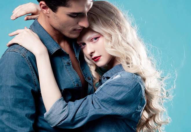 Người mẫu bạch tạng nổi tiếng ở mỹ sang việt nam