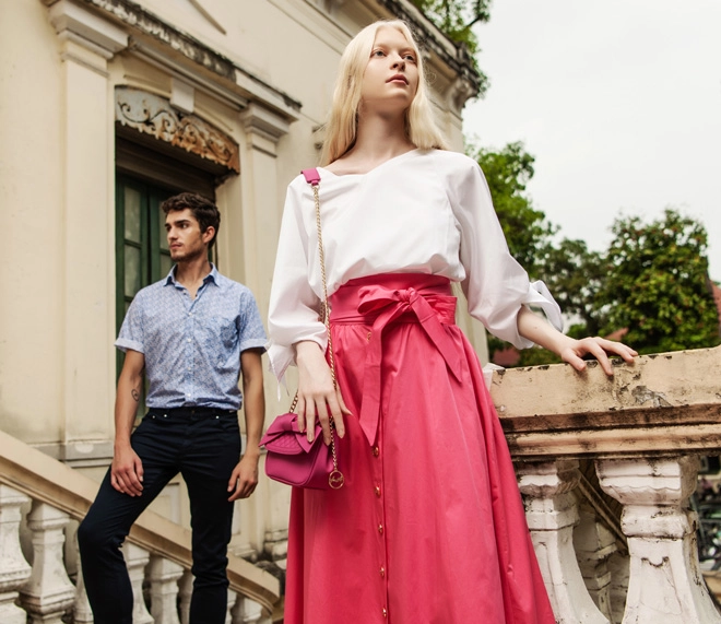 Người mẫu bạch tạng nổi tiếng ở mỹ sang việt nam