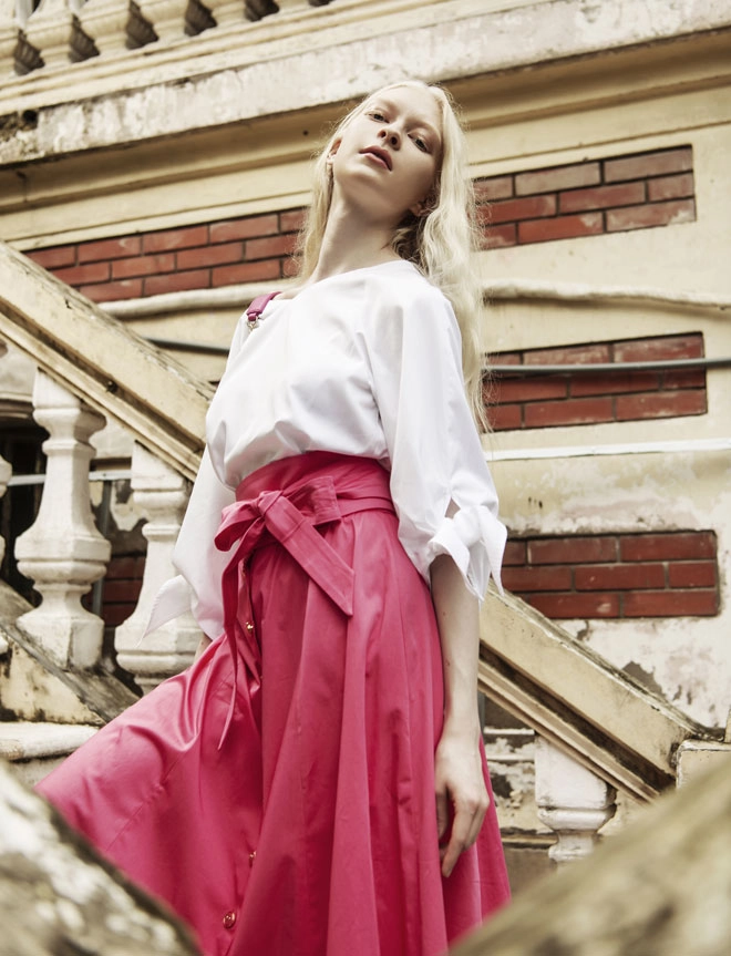 Người mẫu bạch tạng nổi tiếng ở mỹ sang việt nam