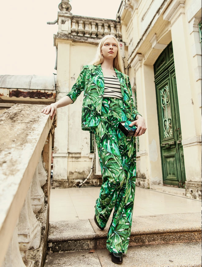 Người mẫu bạch tạng nổi tiếng ở mỹ sang việt nam