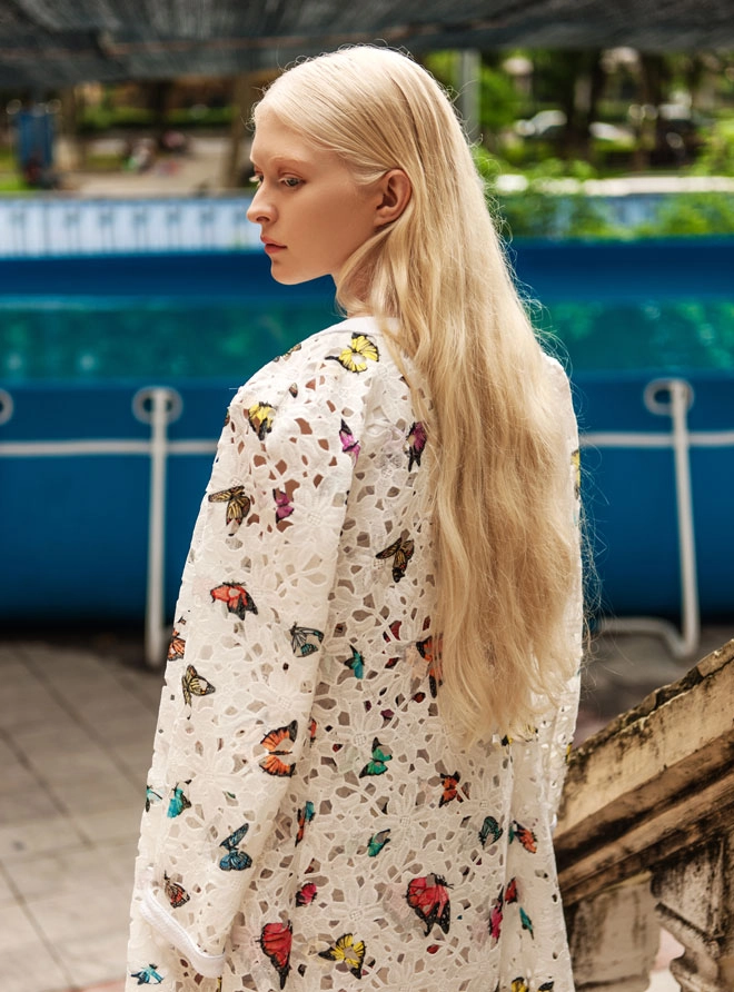 Người mẫu bạch tạng nổi tiếng ở mỹ sang việt nam