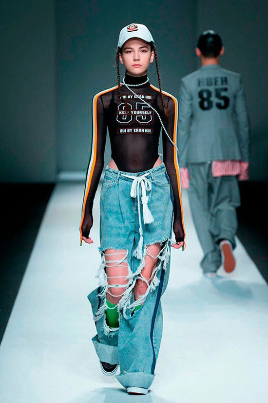 Người mẫu nga 14 tuổi chết sau show diễn kéo dài 12 tiếng