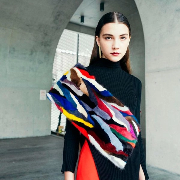 Người mẫu nga 14 tuổi chết sau show diễn kéo dài 12 tiếng