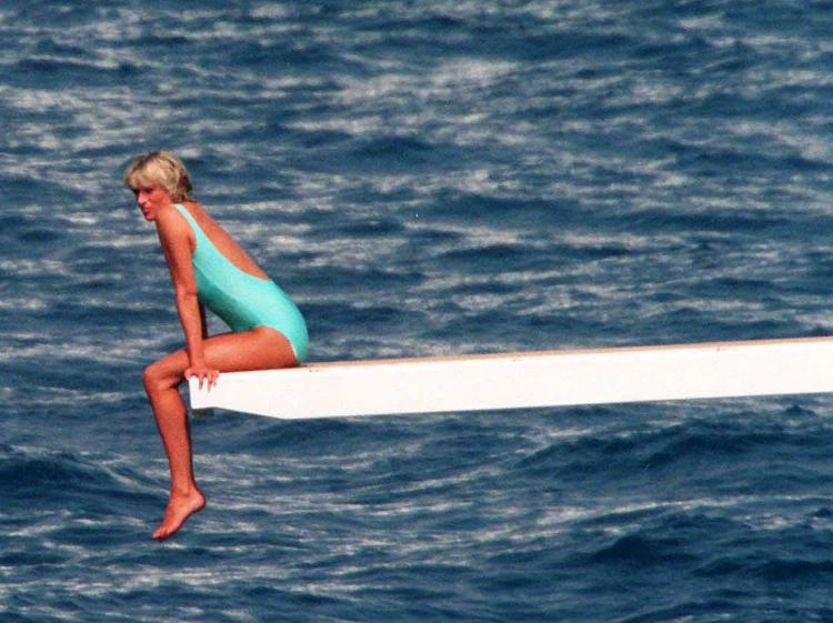 Những hình ảnh gợi cảm cực hiếm ít ai được biết của công nương diana