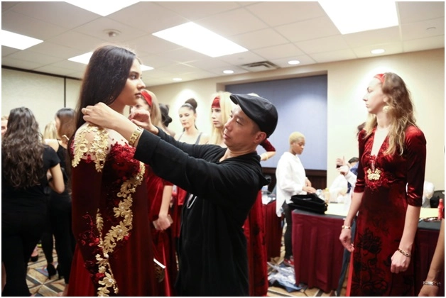 Ntk đỗ trịnh hoài nam bỏ qua những bộ xương di động tại tuần lễ thời trang new york