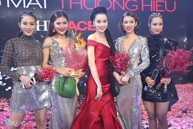 Phạm hương mai ngô minh tú hà hồ những cánh hoa triệu view của truyền hình thực tế