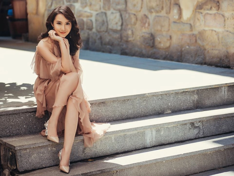 Phong cách đúng chuẩn lá ngọc cành vàng của tình mới phan thành