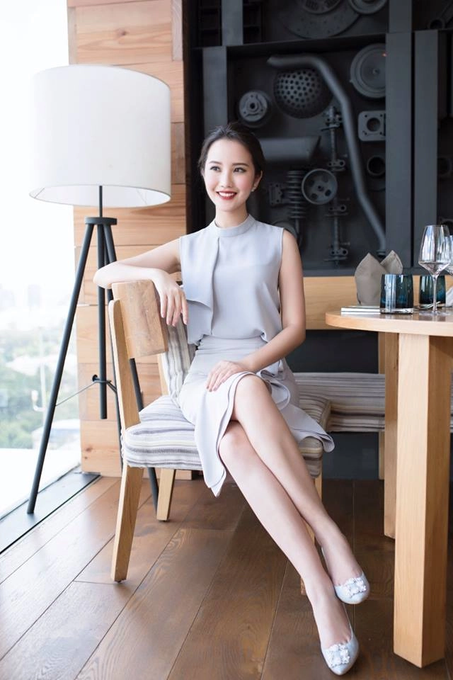 Phong cách đúng chuẩn lá ngọc cành vàng của tình mới phan thành