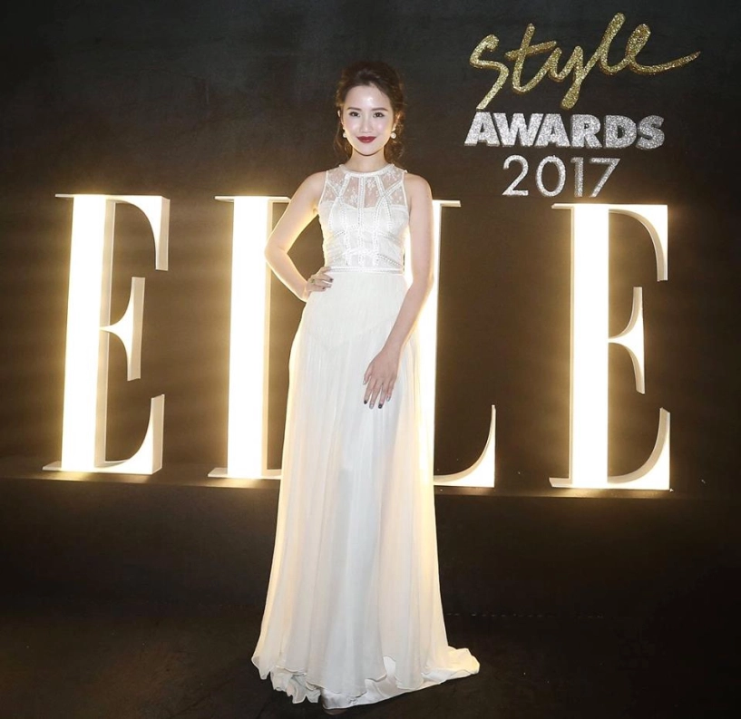 Phong cách đúng chuẩn lá ngọc cành vàng của tình mới phan thành