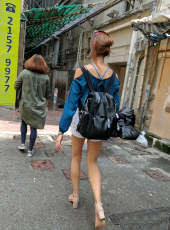 Sốc nặng trước ảnh đời thực không son phấn của tân hoa hậu hong kong