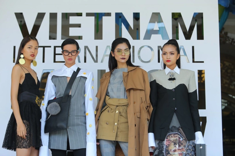 Street style fashion week cuộc chơi màu sắc đầy cá tính của giới trẻ