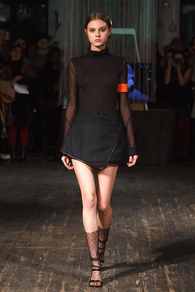 Tất voan đẹp mộng mị thế này bạn chắc chắn phải sắm cho mình một đôi