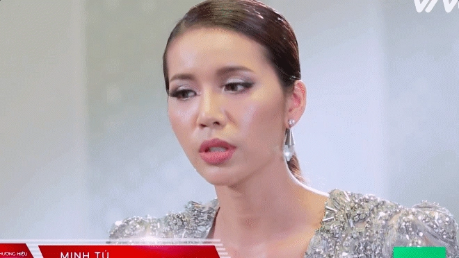 The face việt nam nữ hoàng đi trễ minh tú để thí sinh bơ vơ tự tập catwalk