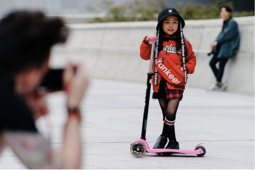 Tim loạn nhịp vì những ngôi sao thời trang nhí tại seoul fashion week 2018