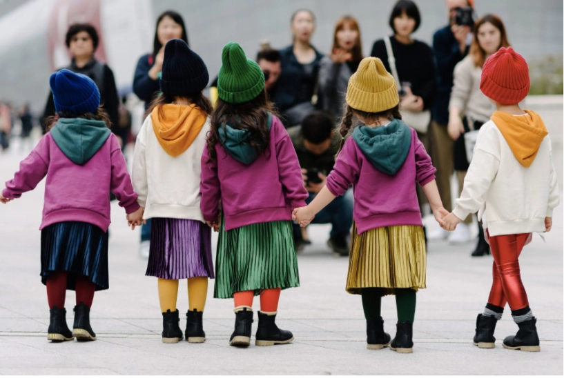 Tim loạn nhịp vì những ngôi sao thời trang nhí tại seoul fashion week 2018