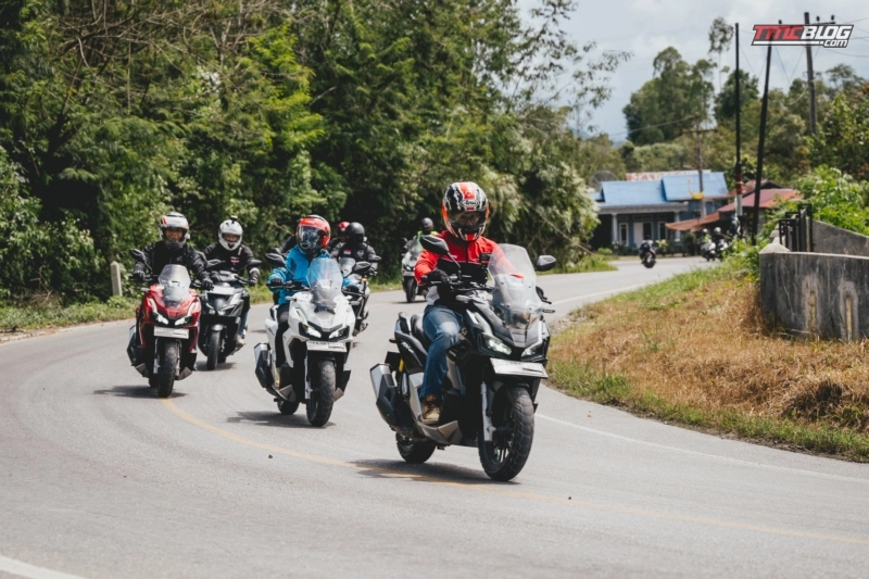 Trải nghiệm honda adv 160 cùng biker indonesia khi chinh phục hồ toba