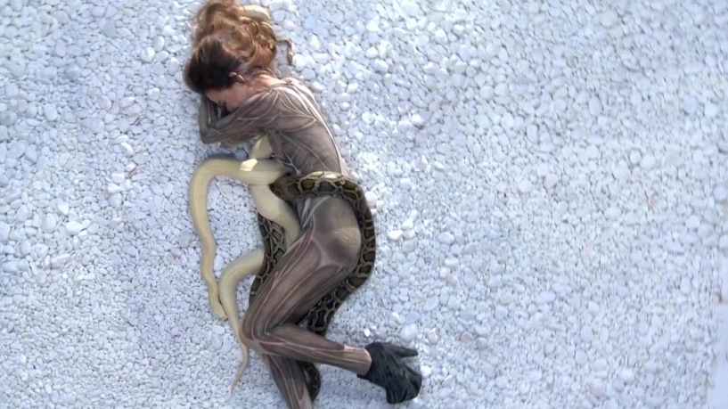 Vntm all stars dàn thí sinh cứng đầu cứng cổ gào khóc bái phục độ lì của hoàng yến