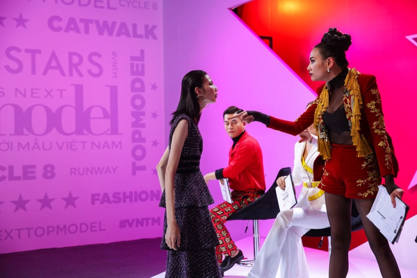 Vntm all stars thí sinh như muốn nuốt sống siêu mẫu hoàng yến